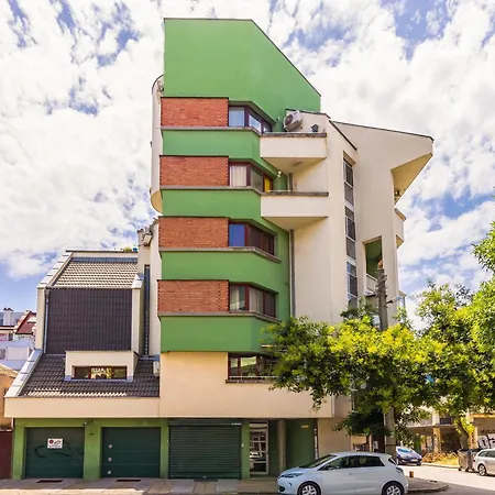 Roof Terrace Maisonette Apartment *